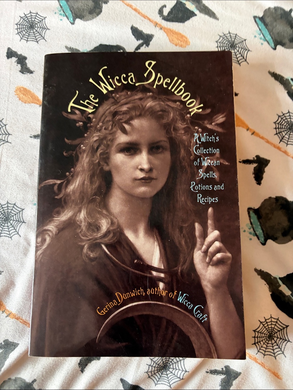The Wicca Spellbook by Gerina Dunwitch